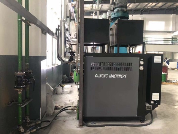 電加熱油溫機在瀝青罐設(shè)備上的應(yīng)用