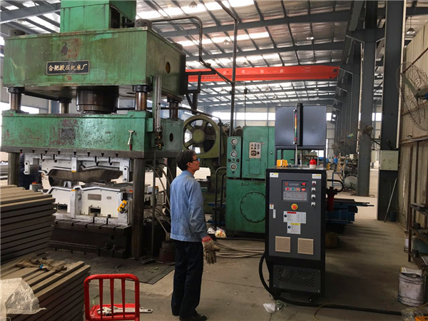 模溫機廠家哪家專業(yè)，「歐能」13年的專業(yè)給你保障