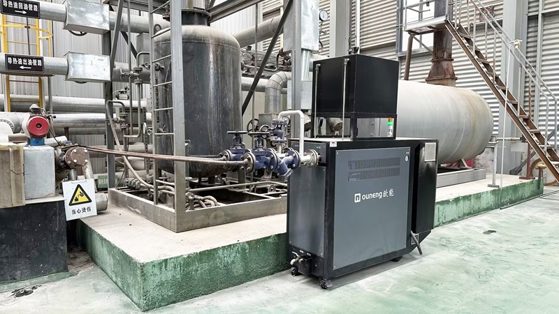 電加熱導(dǎo)熱油爐在瀝青管道控溫的應(yīng)用案例「歐能機(jī)械」