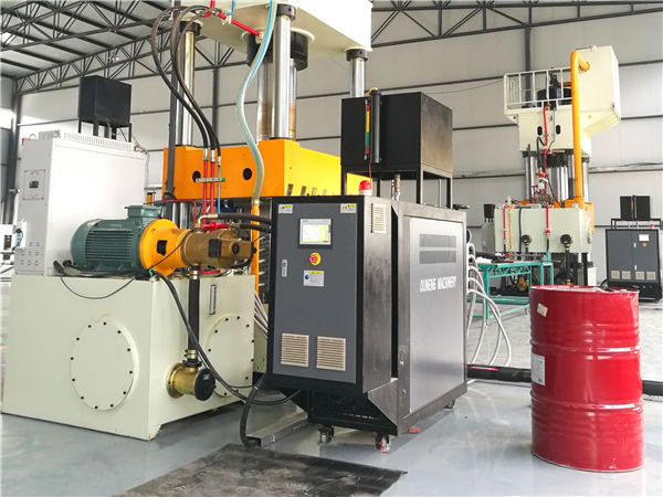 復(fù)合材料油溫機(jī)價(jià)格貴嗎？「歐能機(jī)械」內(nèi)部價(jià)格表告訴您答案