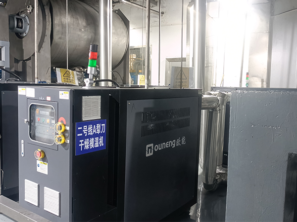 犁刀干燥機控溫模溫機提高生產(chǎn)效率，助力三元前軀體正極材料生產(chǎn)