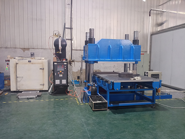 電加熱導(dǎo)熱油設(shè)備有哪些