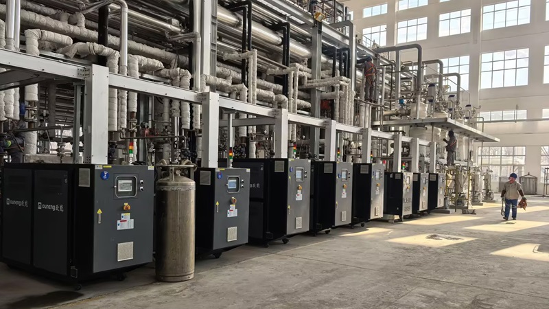 PVC行業(yè)控溫選油模溫機(jī)還是燃?xì)饽貦C(jī)？