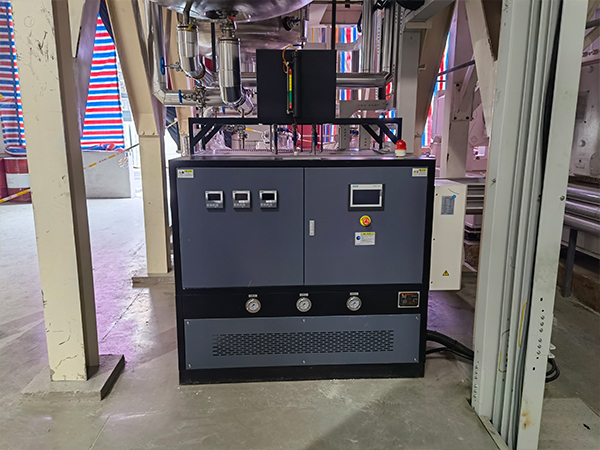 電加熱導(dǎo)熱油爐工作原理及特點(diǎn)，高效的工業(yè)溫控設(shè)備