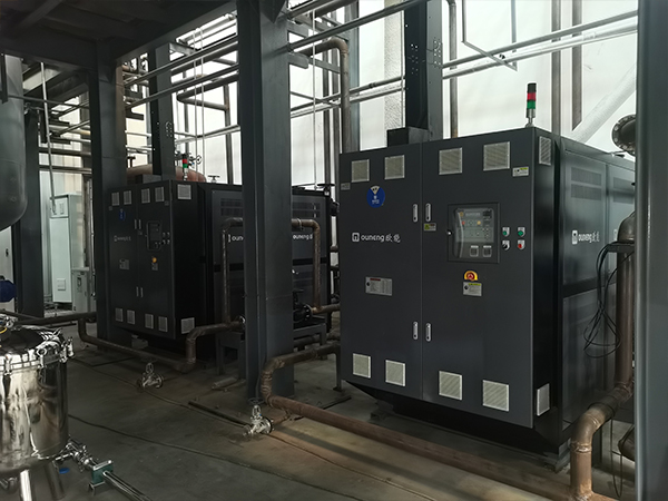 革新鋰電薄膜生產(chǎn)工藝，高效控溫不銹鋼反應(yīng)釜油加熱器