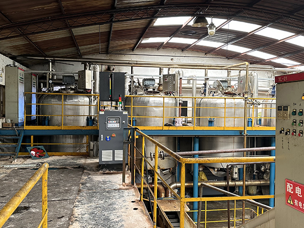 電加熱導(dǎo)熱油爐