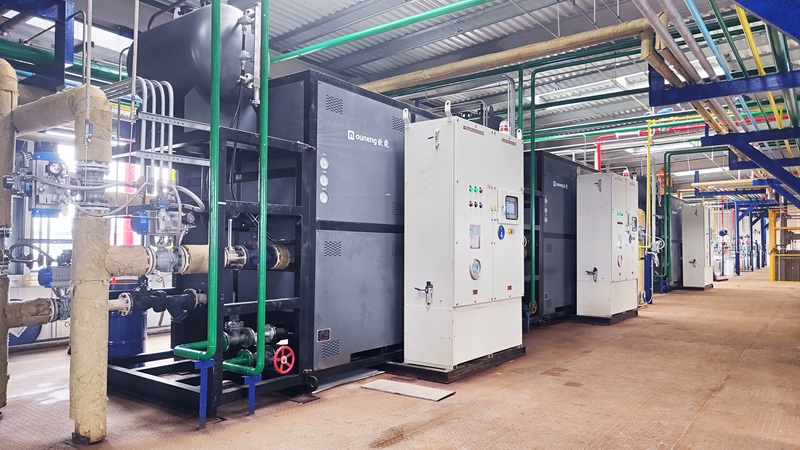 防爆有機(jī)熱載體鍋爐正壓柜通什么氣體？