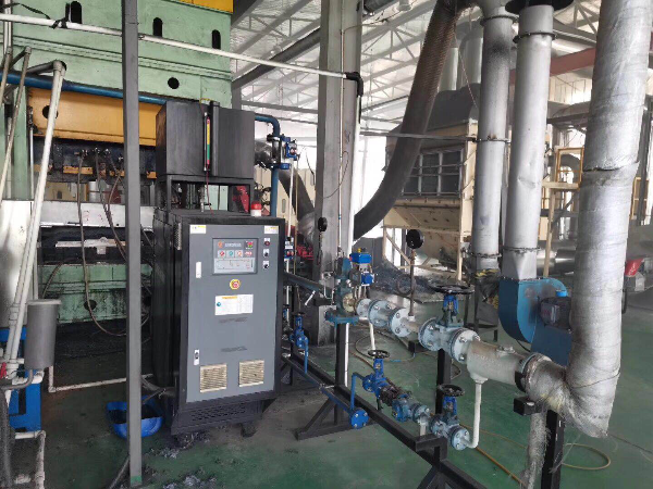 汽車內(nèi)飾件專用模溫機怎么用？「歐能機械歐能機械」內(nèi)飾件成型案例