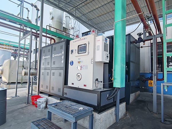 反應(yīng)釜防爆電加熱油爐，實(shí)現(xiàn)精確溫控