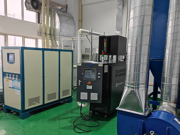 高溫反應(yīng)釜油溫機(jī)控溫，打造高品質(zhì)產(chǎn)品