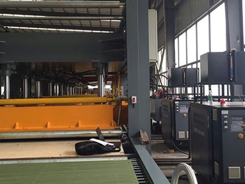 GMT熱壓生產(chǎn)線控溫模溫機