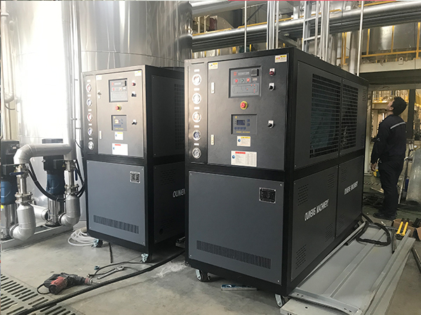 分離膜材料生產(chǎn)利器，風(fēng)冷式冷熱一體機(jī)提高生產(chǎn)效率